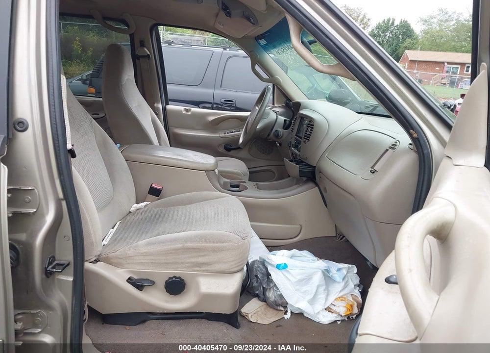 2001 FORD EXPEDITION VIN: 1FMPU16L31LB39187