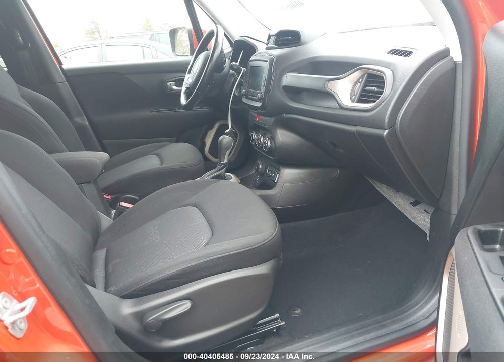 2017 JEEP RENEGADE LATITUDE 4X4 VIN: ZACCJBBB2HPG52855