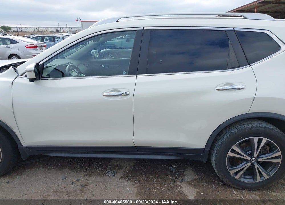 2019 NISSAN ROGUE SV VIN: JN8AT2MV8KW397412
