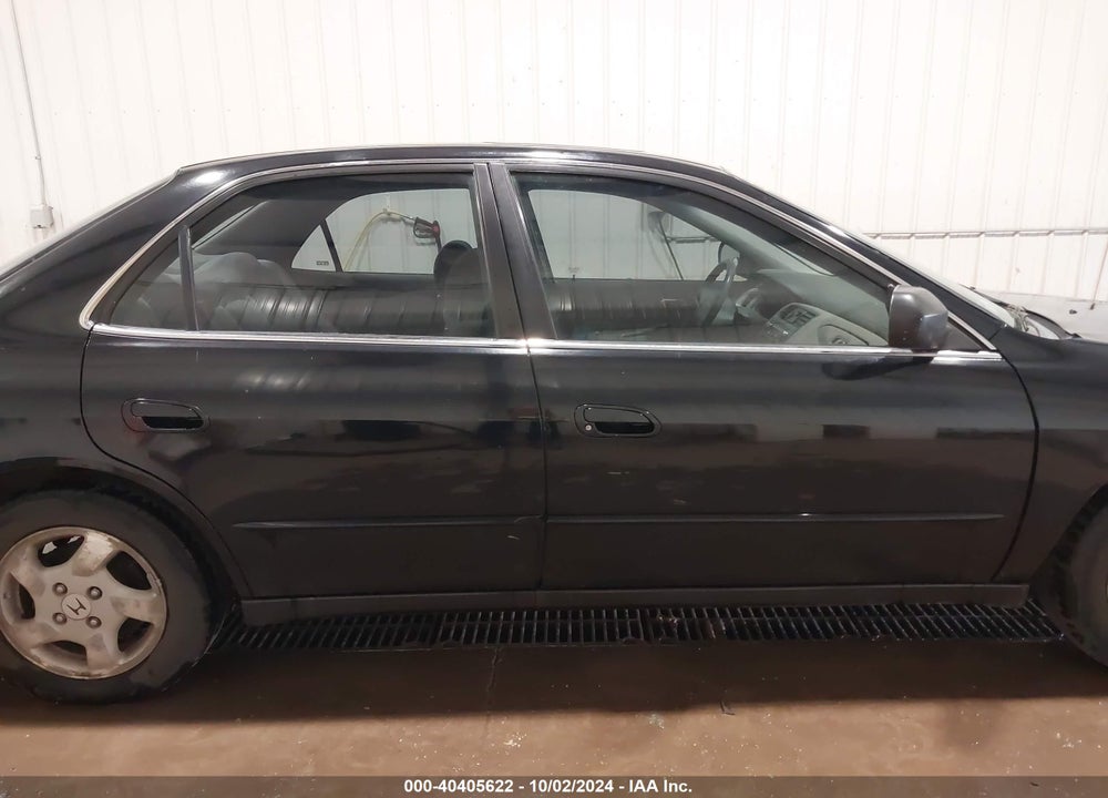 1999 HONDA ACCORD EX VIN: JHMCG5657XC018382
