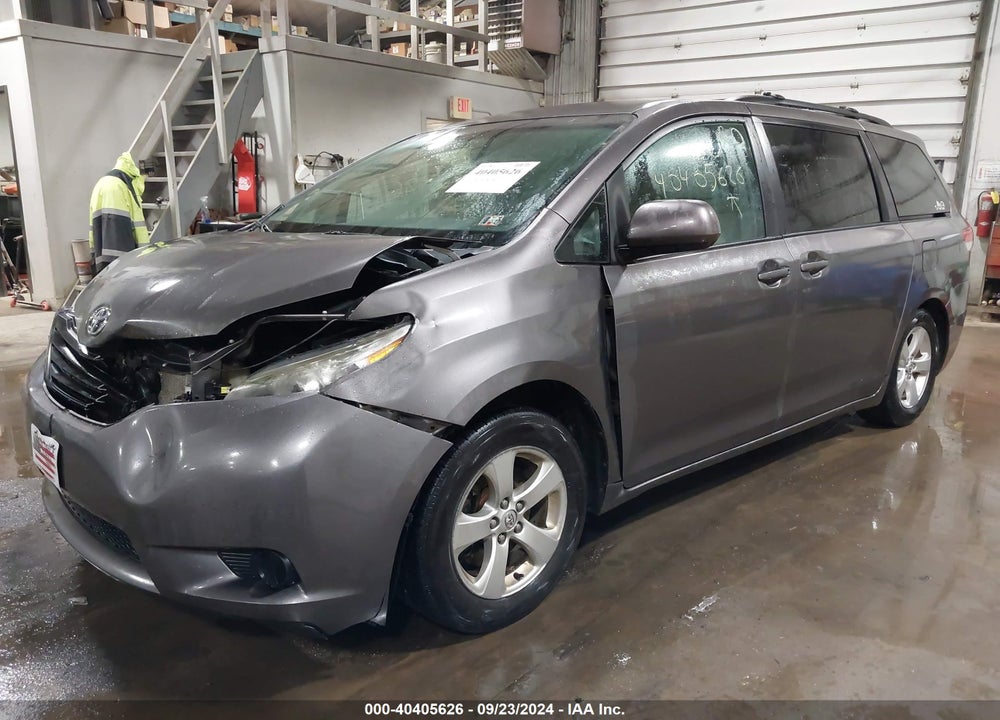 2014 TOYOTA SIENNA LE V6 8 PASSENGER VIN: 5TDKK3DCXES483509