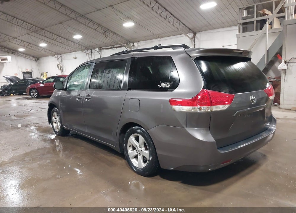 2014 TOYOTA SIENNA LE V6 8 PASSENGER VIN: 5TDKK3DCXES483509