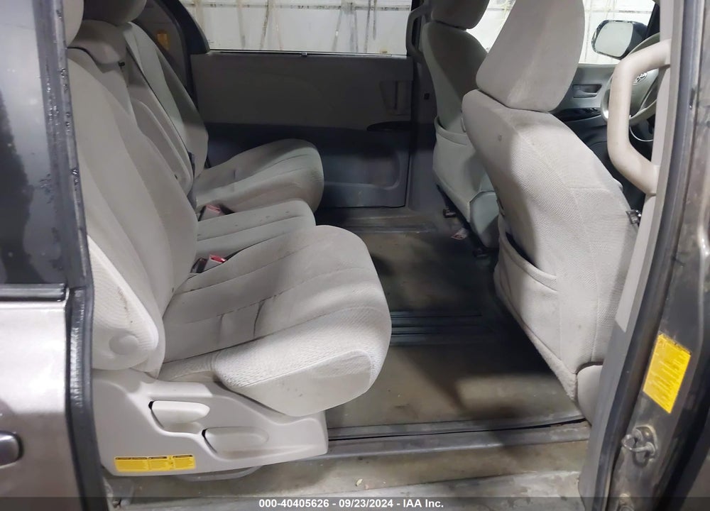 2014 TOYOTA SIENNA LE V6 8 PASSENGER VIN: 5TDKK3DCXES483509