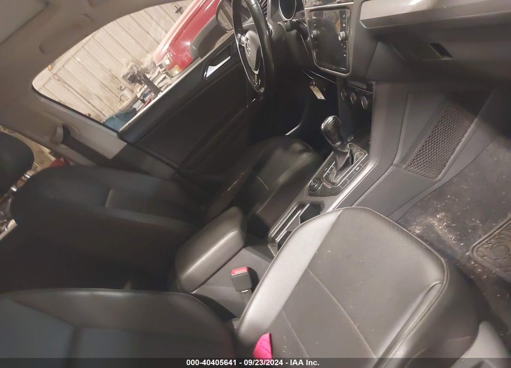 2018 VOLKSWAGEN TIGUAN 2.0T SE/2.0T SEL VIN: 3VV2B7AX5JM115345