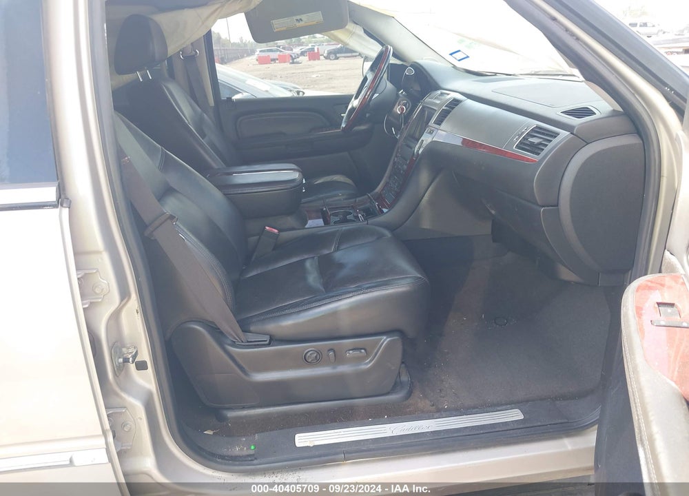 2008 CADILLAC ESCALADE STANDARD VIN: 1GYFK63828R263665