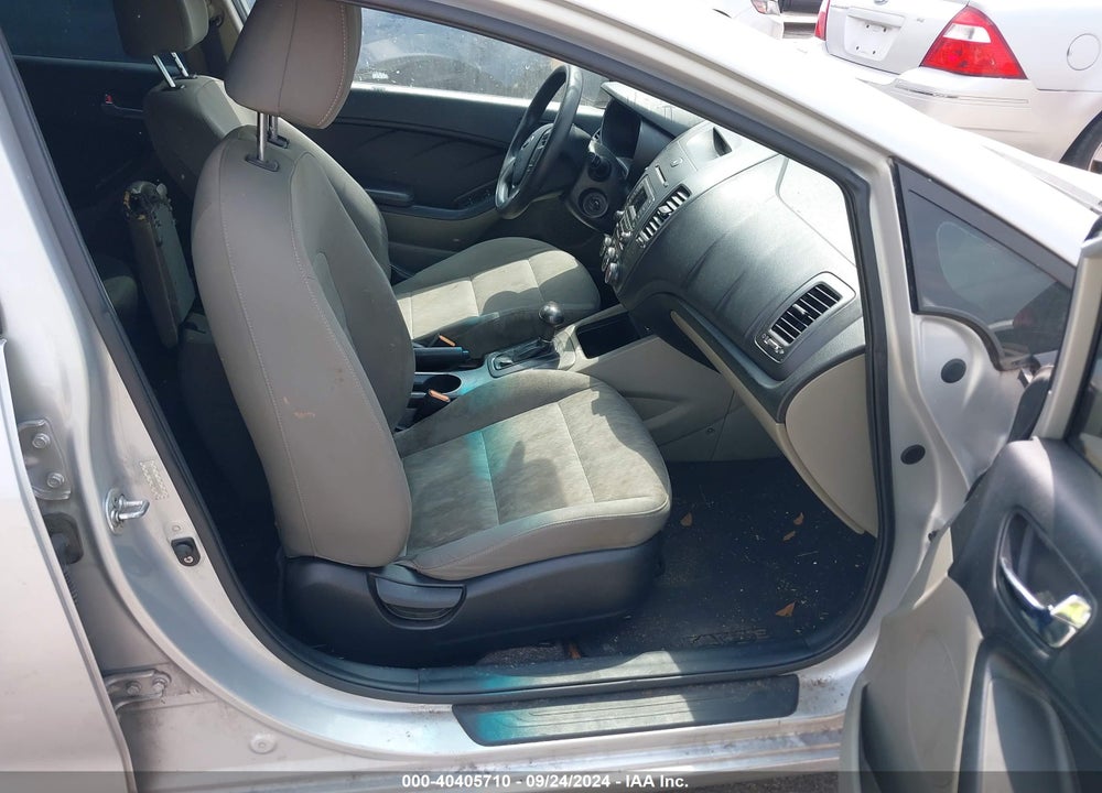 2015 KIA FORTE LX VIN: KNAFK4A60F5391559
