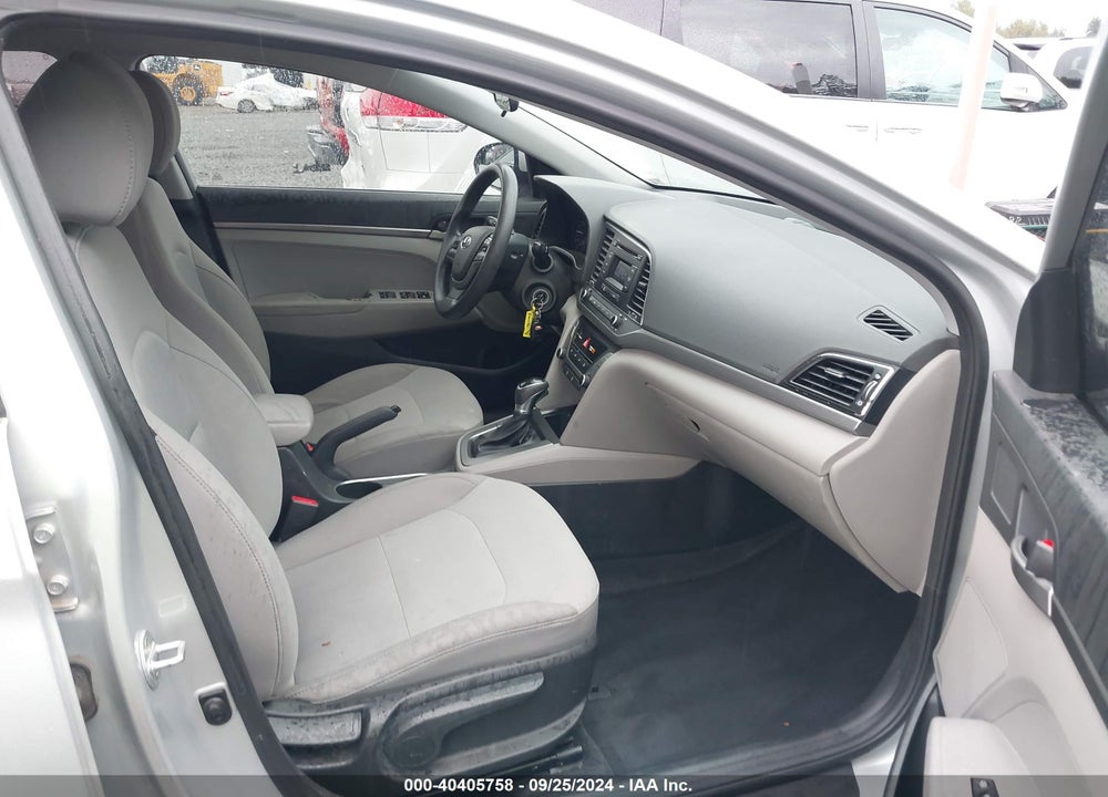 2018 HYUNDAI ELANTRA SE VIN: 5NPD74LF7JH259545