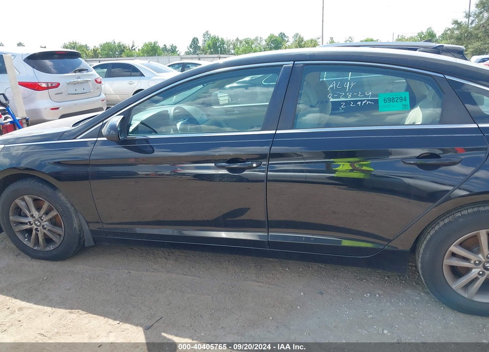 2015 HYUNDAI SONATA SE VIN: 5NPE24AF8FH208553