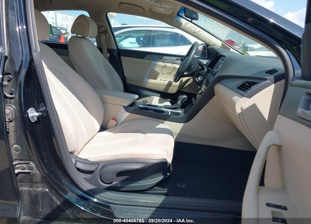 2015 HYUNDAI SONATA SE VIN: 5NPE24AF8FH208553