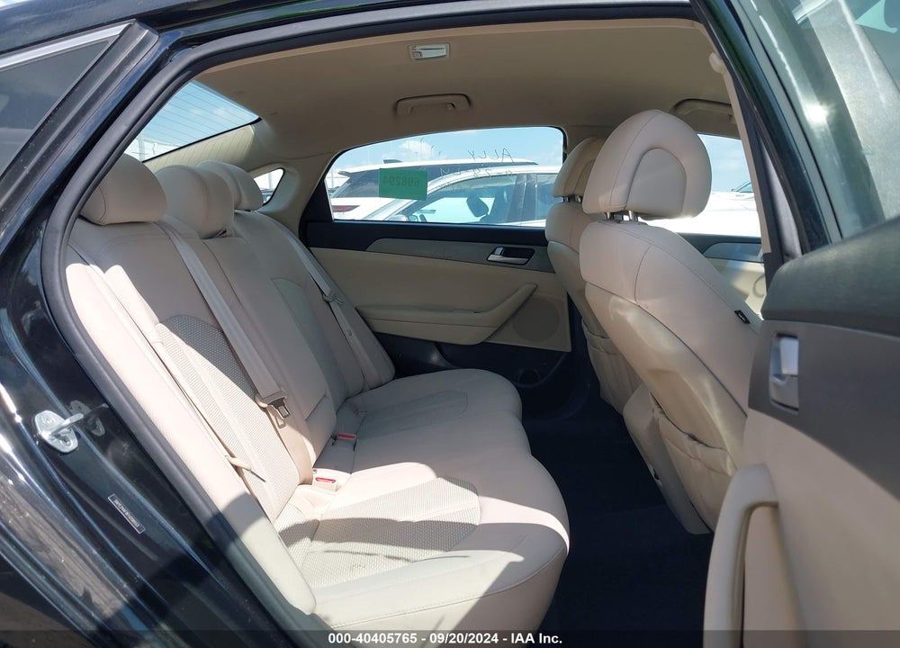 2015 HYUNDAI SONATA SE VIN: 5NPE24AF8FH208553