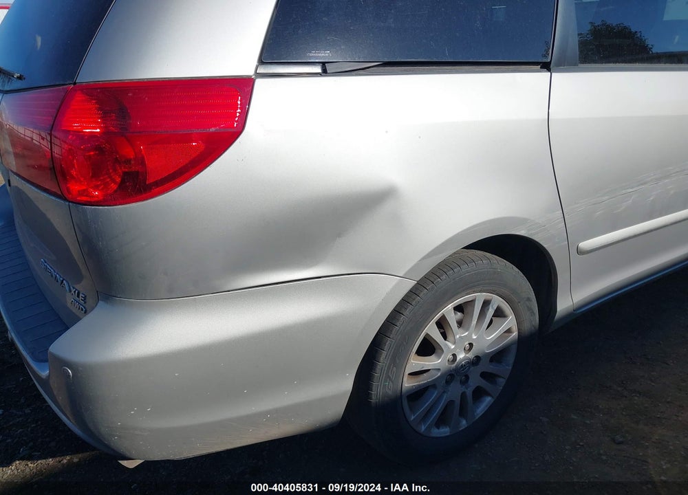 2010 TOYOTA SIENNA XLE VIN: 5TDDK4CC4AS028973