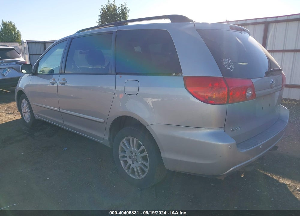 2010 TOYOTA SIENNA XLE VIN: 5TDDK4CC4AS028973