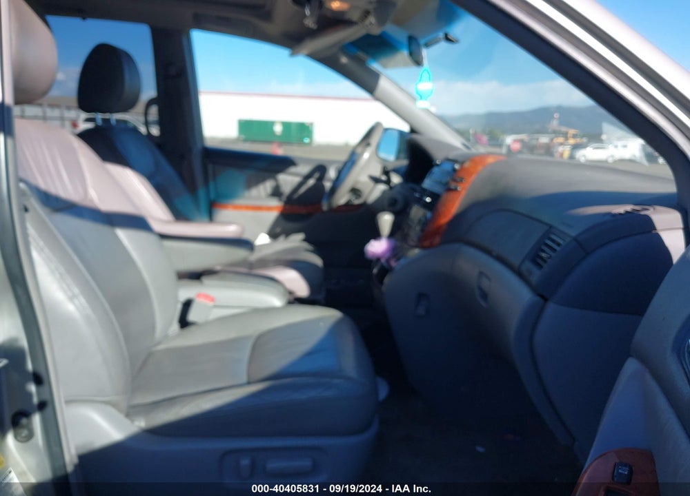 2010 TOYOTA SIENNA XLE VIN: 5TDDK4CC4AS028973