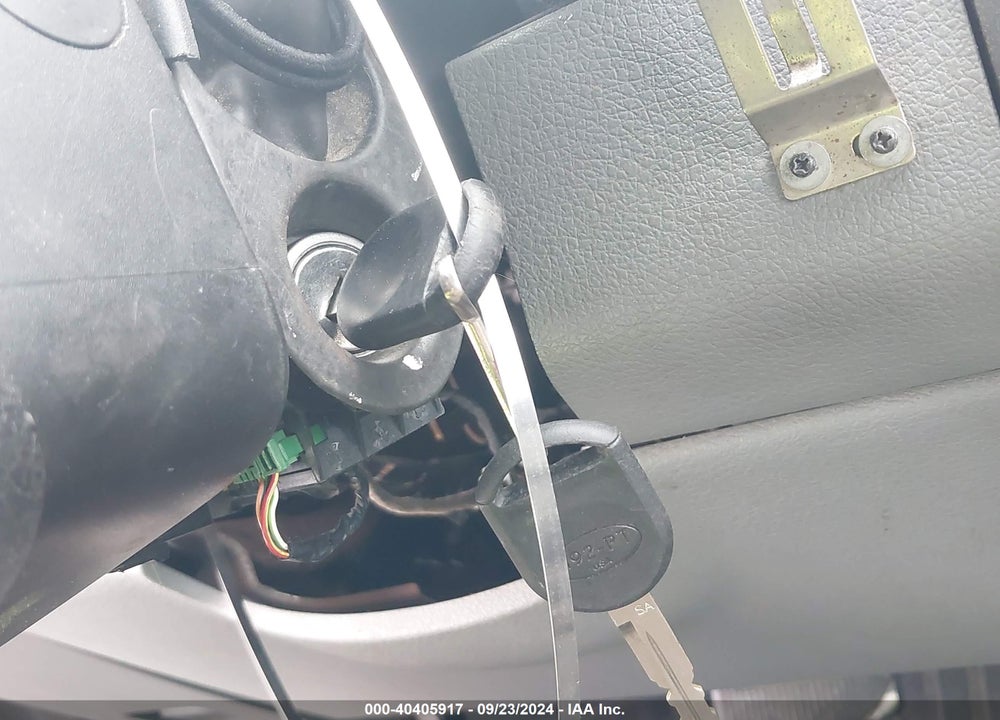 2006 FORD F-150 STX/XL/XLT VIN: 1FTRX12W56KB37085