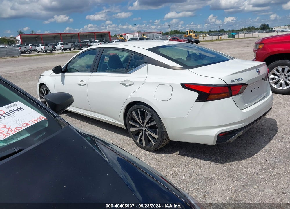 2022 NISSAN ALTIMA SR FWD VIN: 1N4BL4CV1NN303464