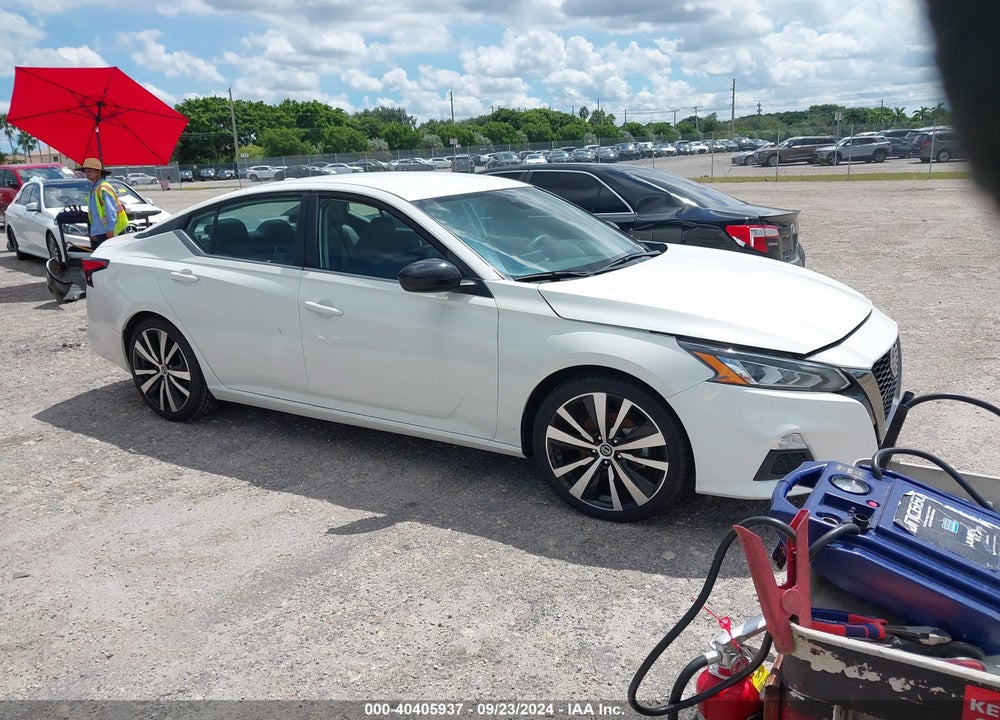 2022 NISSAN ALTIMA SR FWD VIN: 1N4BL4CV1NN303464