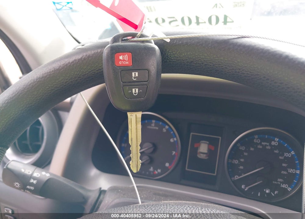 2018 TOYOTA RAV4 LE VIN: 2T3BFREV3JW805956