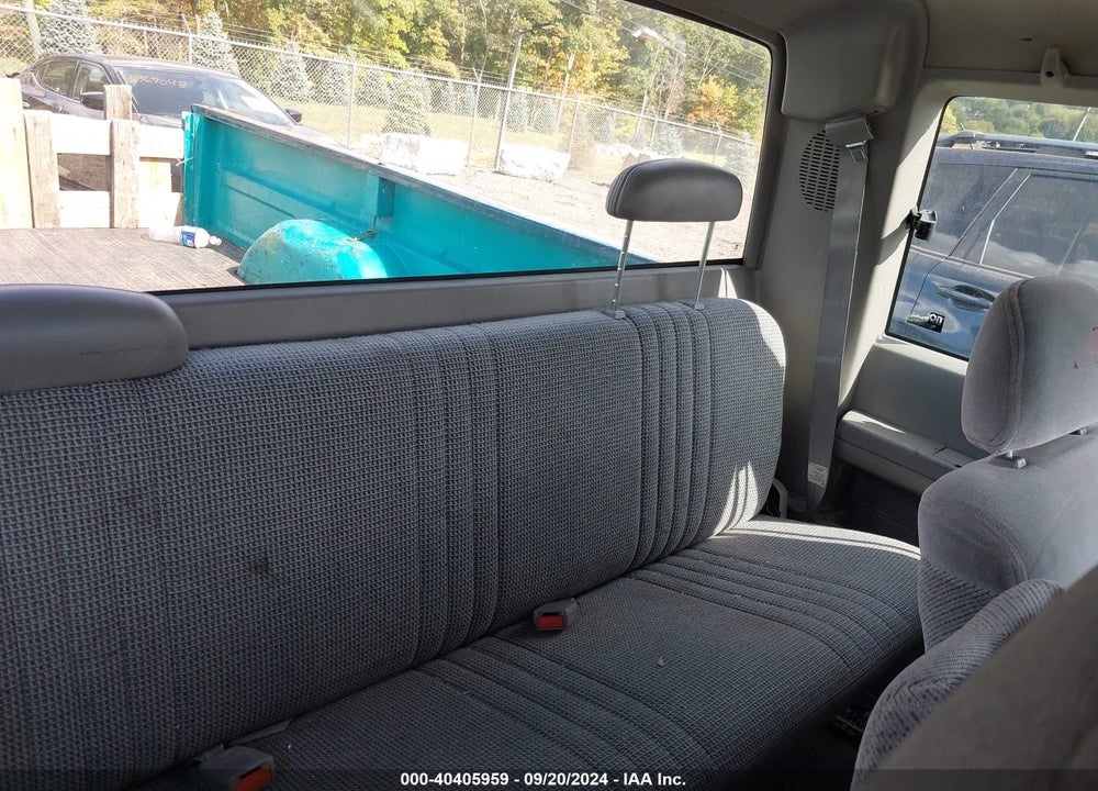 1997 GMC SIERRA 2500 HD SL VIN: 1GTGC29J7VE547399
