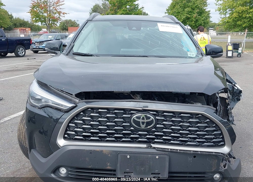 2022 TOYOTA COROLLA CROSS XLE VIN: 7MUDAABG1NV038362