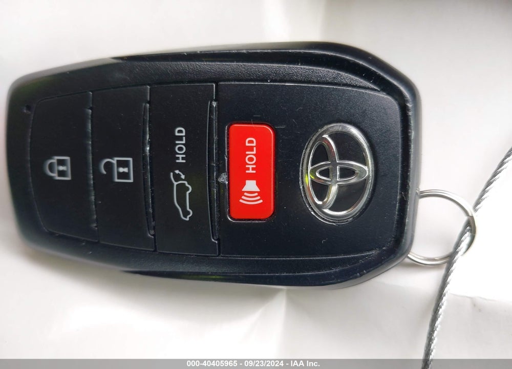 2022 TOYOTA COROLLA CROSS XLE VIN: 7MUDAABG1NV038362