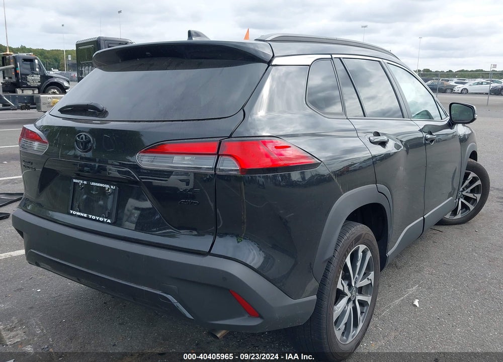 2022 TOYOTA COROLLA CROSS XLE VIN: 7MUDAABG1NV038362