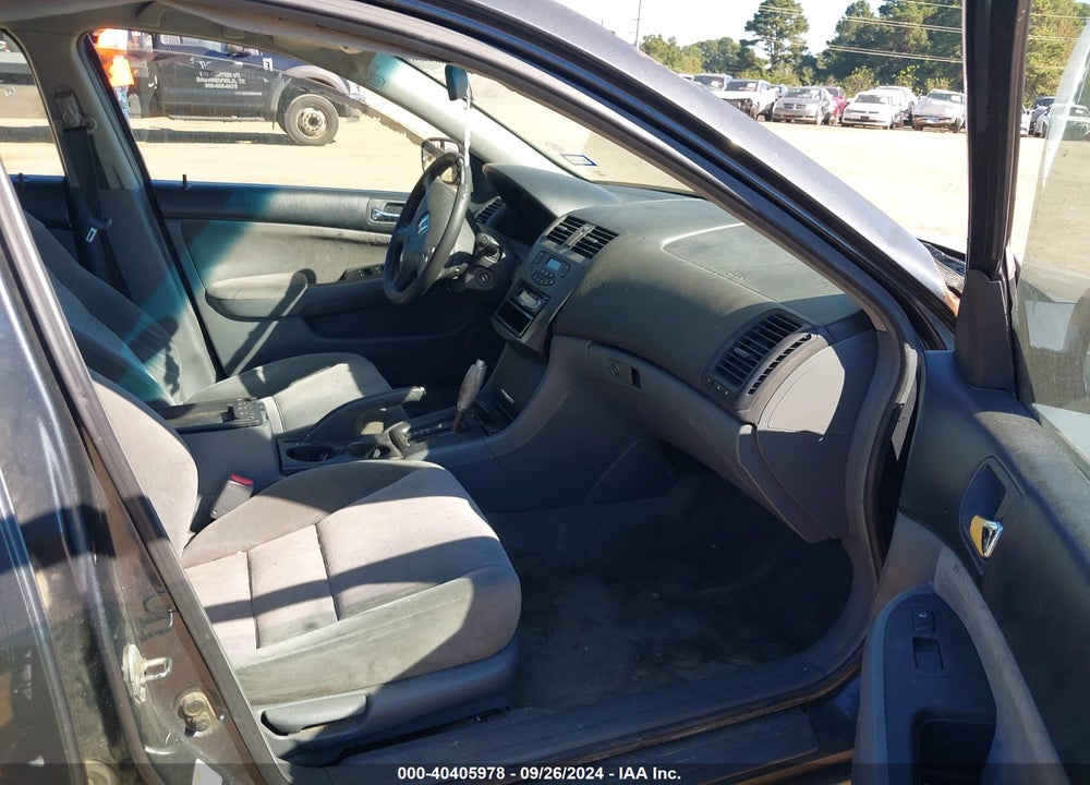 2005 HONDA ACCORD 2.4 LX VIN: 1HGCM56405A122109