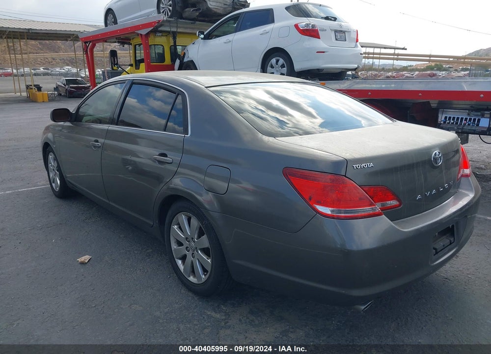 2005 TOYOTA AVALON XLS VIN: 4T1BK36B45U055947