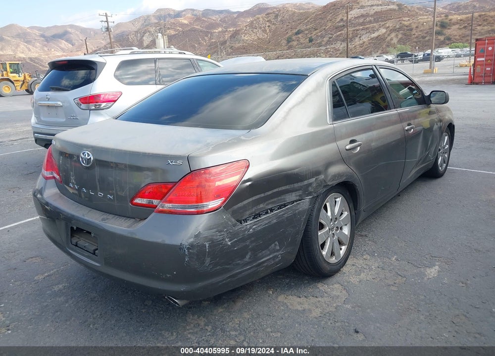 2005 TOYOTA AVALON XLS VIN: 4T1BK36B45U055947