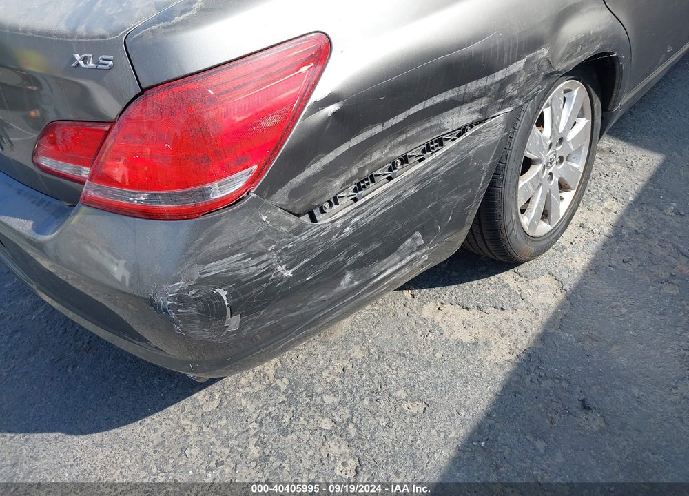 2005 TOYOTA AVALON XLS VIN: 4T1BK36B45U055947