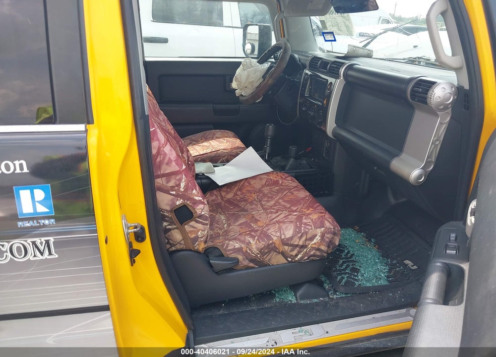 2007 TOYOTA FJ CRUISER VIN: JTEBU11F870007774