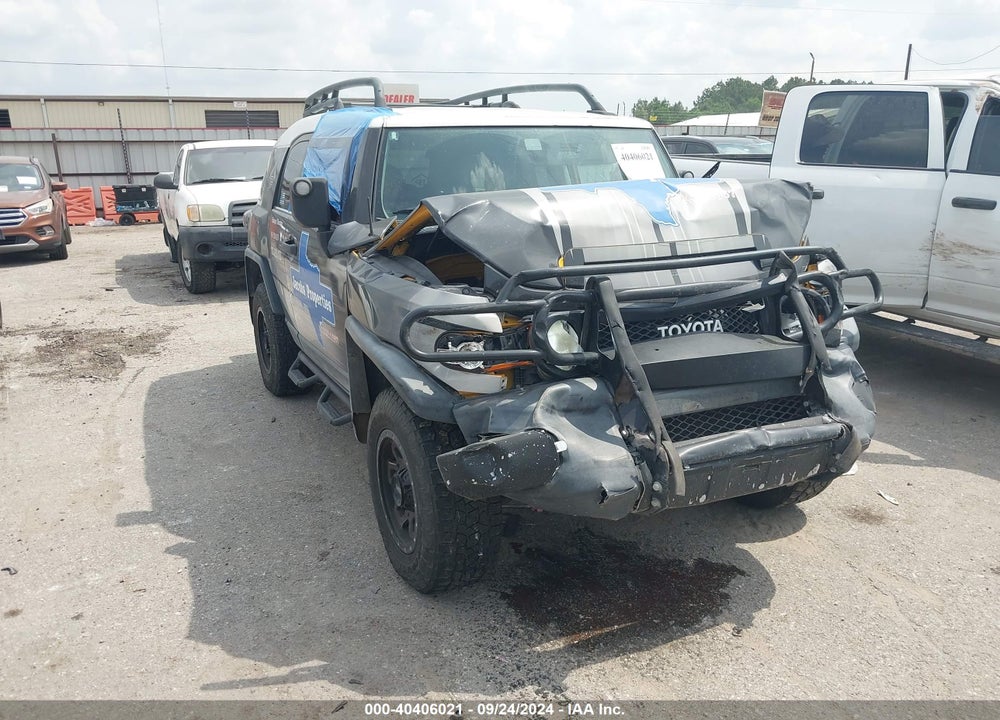 2007 TOYOTA FJ CRUISER VIN: JTEBU11F870007774