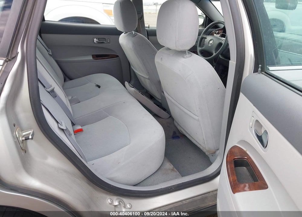 2007 BUICK LACROSSE CX VIN: 2G4WC582571133738