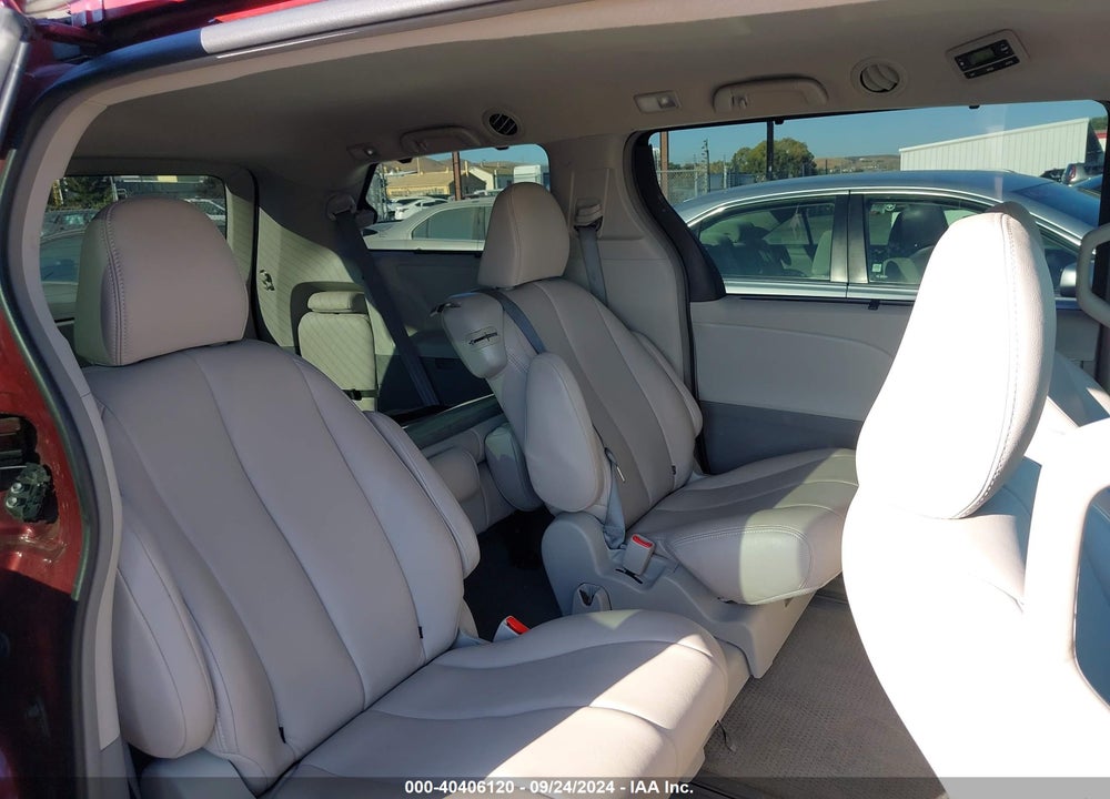 2014 TOYOTA SIENNA LE V6 8 PASSENGER VIN: 5TDKK3DC7ES456977