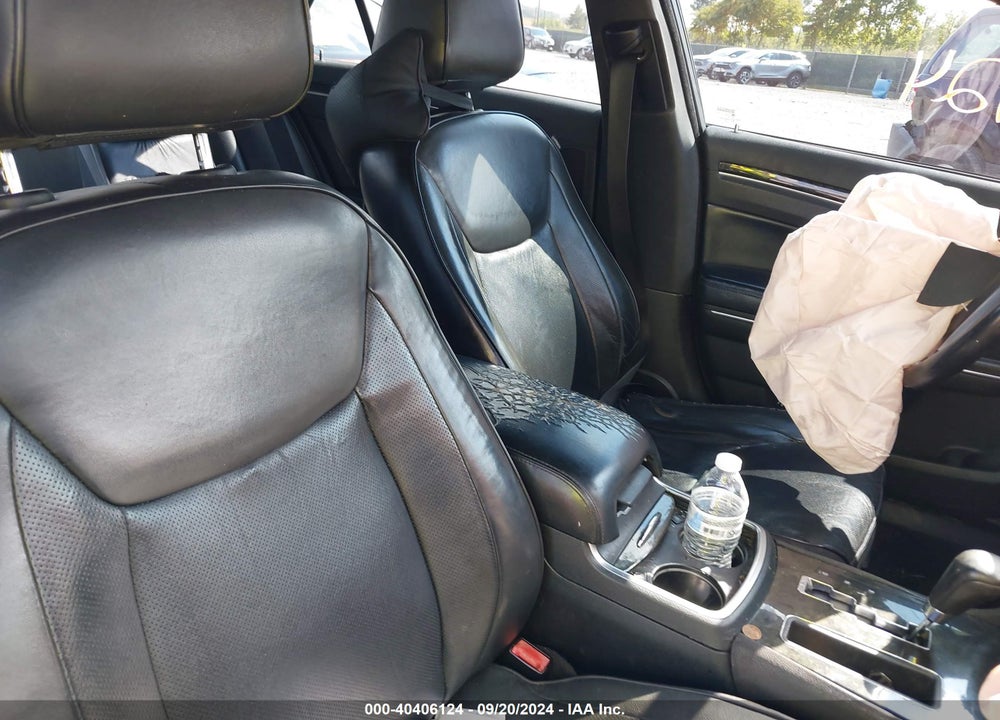 2011 CHRYSLER 300C VIN: 2C3CA6CT4BH559184