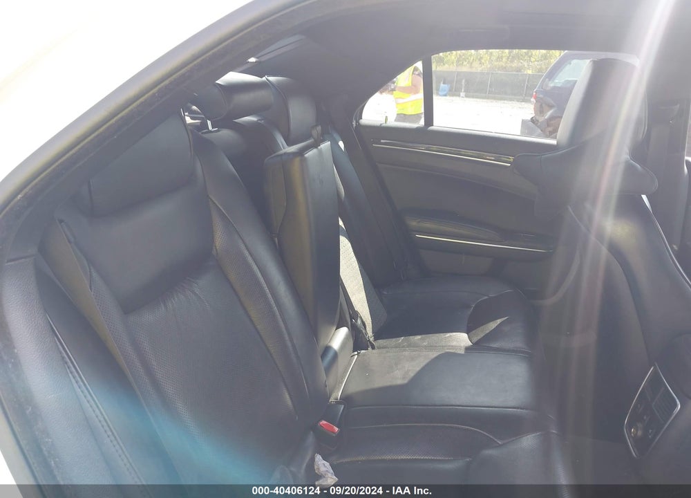 2011 CHRYSLER 300C VIN: 2C3CA6CT4BH559184