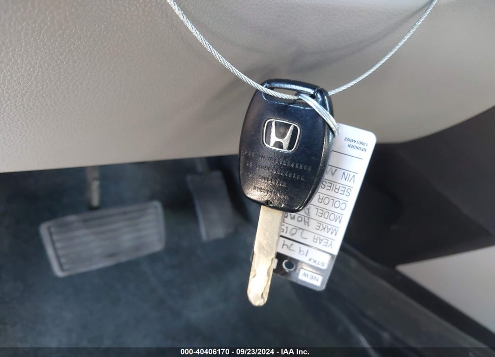 2015 HONDA PILOT EX-L VIN: 5FNYF3H57FB031906