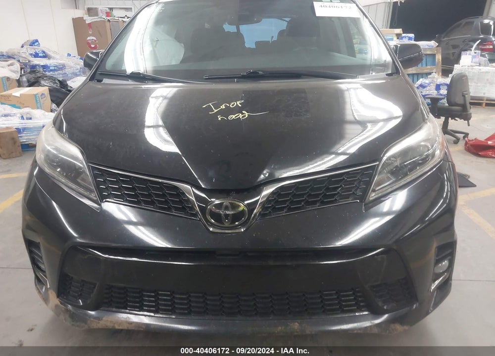 2018 TOYOTA SIENNA SE PREMIUM 8 PASSENGER VIN: 5TDXZ3DC4JS961449