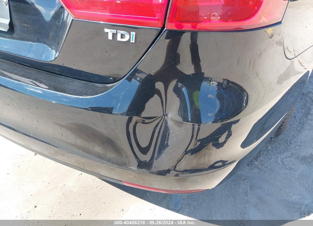 2012 VOLKSWAGEN JETTA 2.0L TDI VIN: 3VWLL7AJ7CM412192