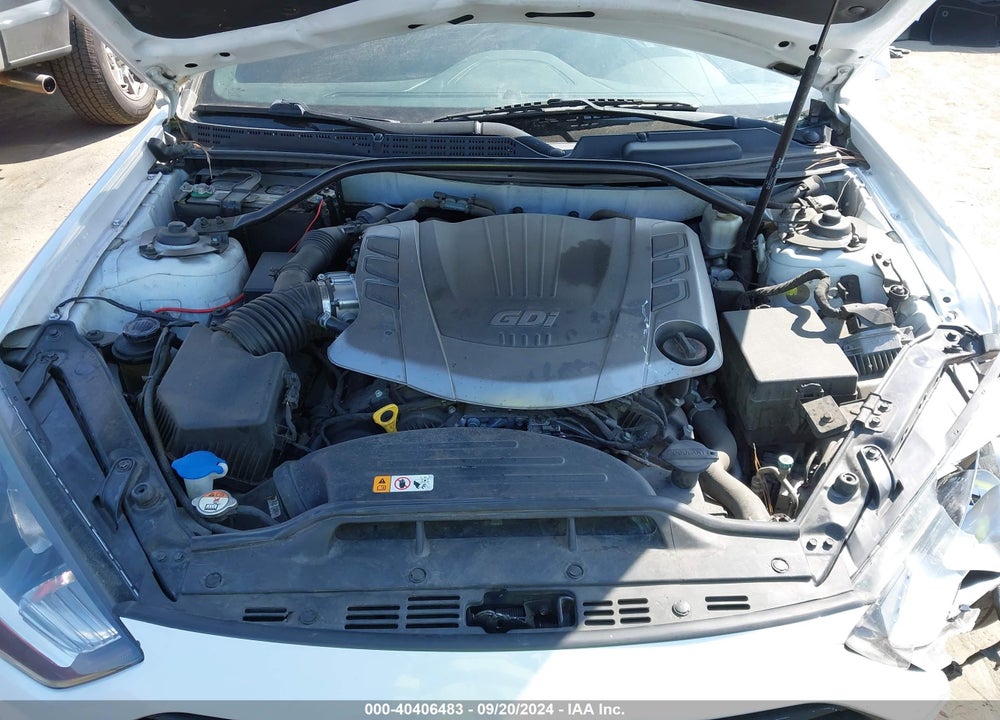 2016 HYUNDAI GENESIS 3.8 BASE VIN: KMHHT6KJ5GU131183