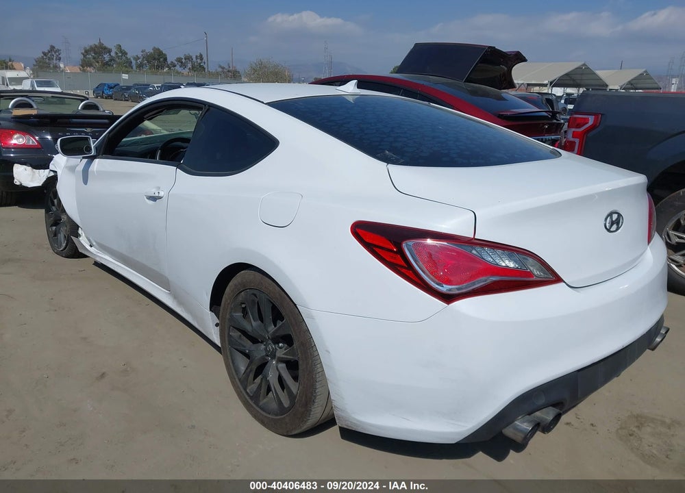 2016 HYUNDAI GENESIS 3.8 BASE VIN: KMHHT6KJ5GU131183