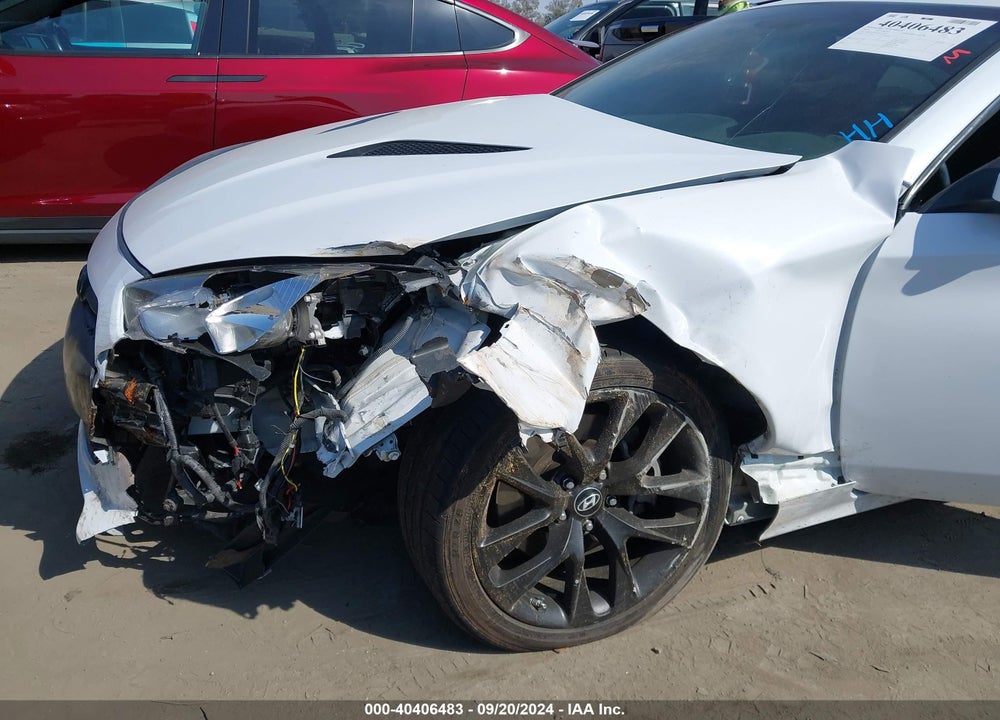 2016 HYUNDAI GENESIS 3.8 BASE VIN: KMHHT6KJ5GU131183