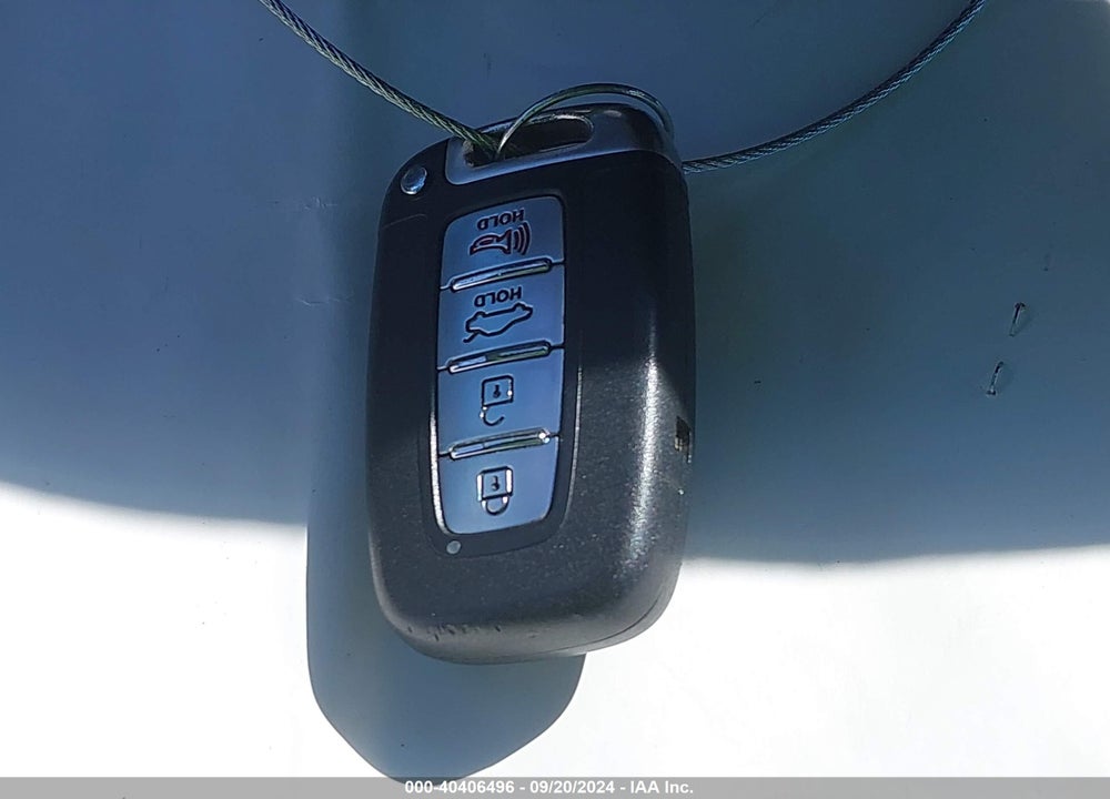 2011 HYUNDAI SONATA SE VIN: 5NPEC4AC2BH094028