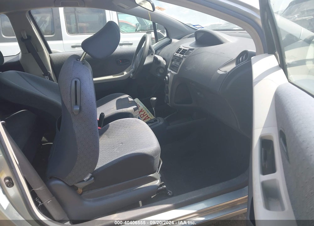 2009 TOYOTA YARIS VIN: JTDJT903895249379