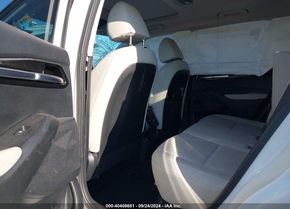 2021 KIA SELTOS EX VIN: KNDERCAA5M7223250