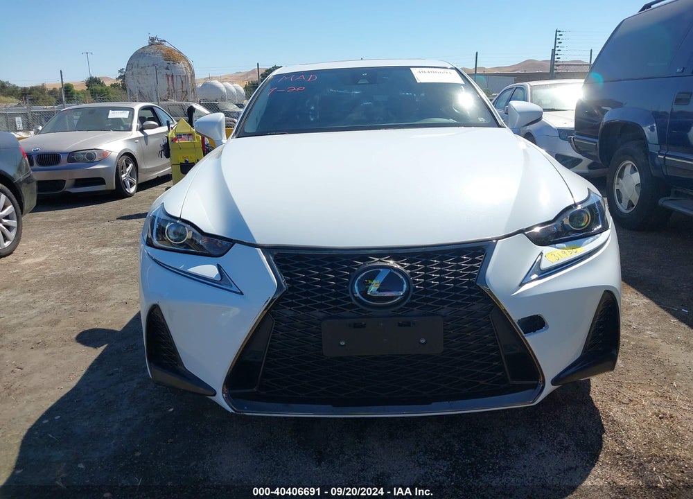 2019 LEXUS IS 300 VIN: JTHBA1D2XK5098000