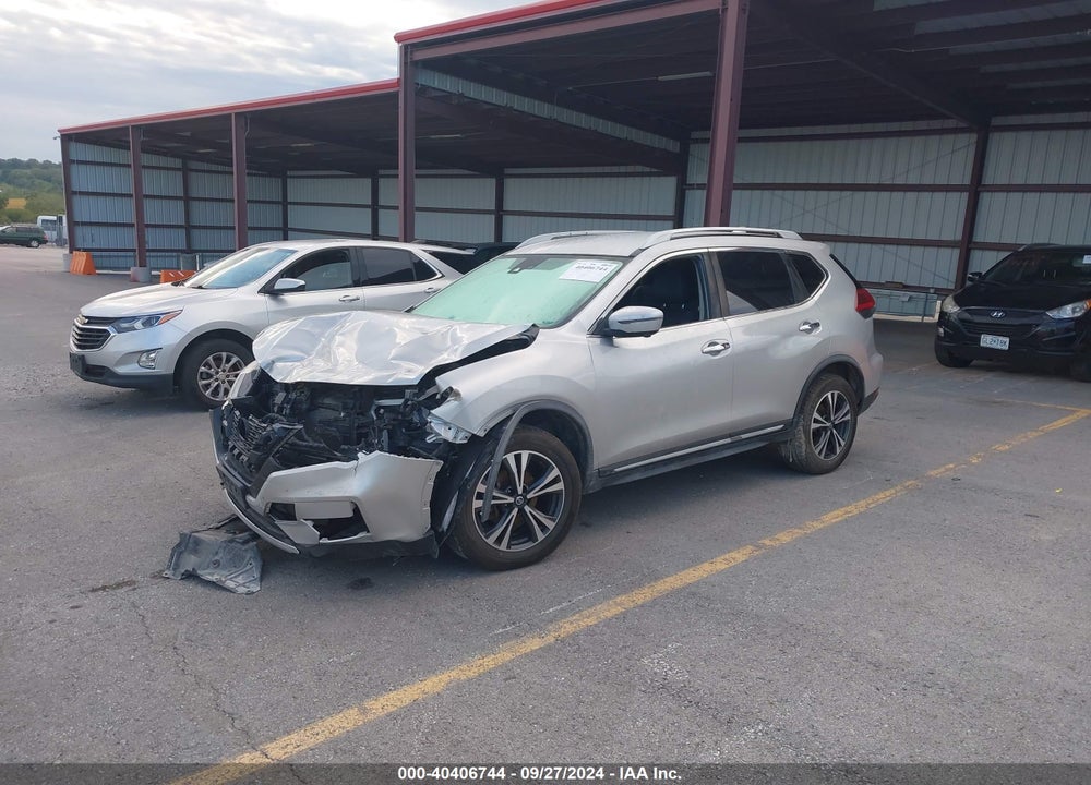 2018 NISSAN ROGUE VIN: JN8AT2MV1JW317611