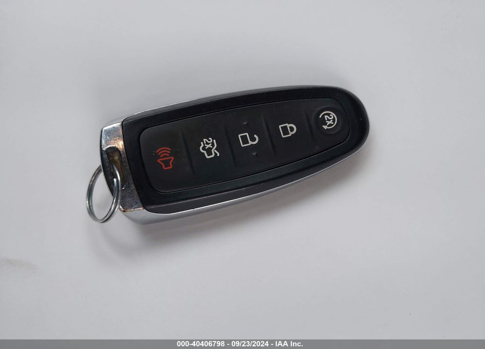 2011 LINCOLN MKX VIN: 2LMDJ6JKXBBJ10489