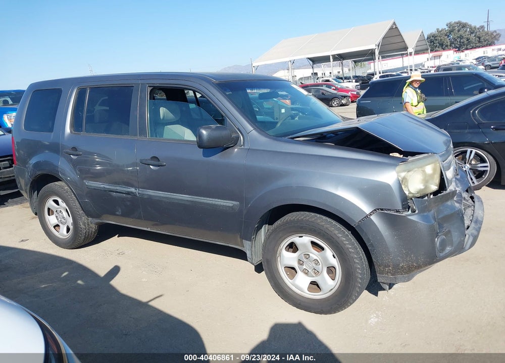 2011 HONDA PILOT LX VIN: 5FNYF3H27BB005063