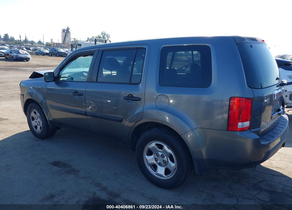 2011 HONDA PILOT LX VIN: 5FNYF3H27BB005063