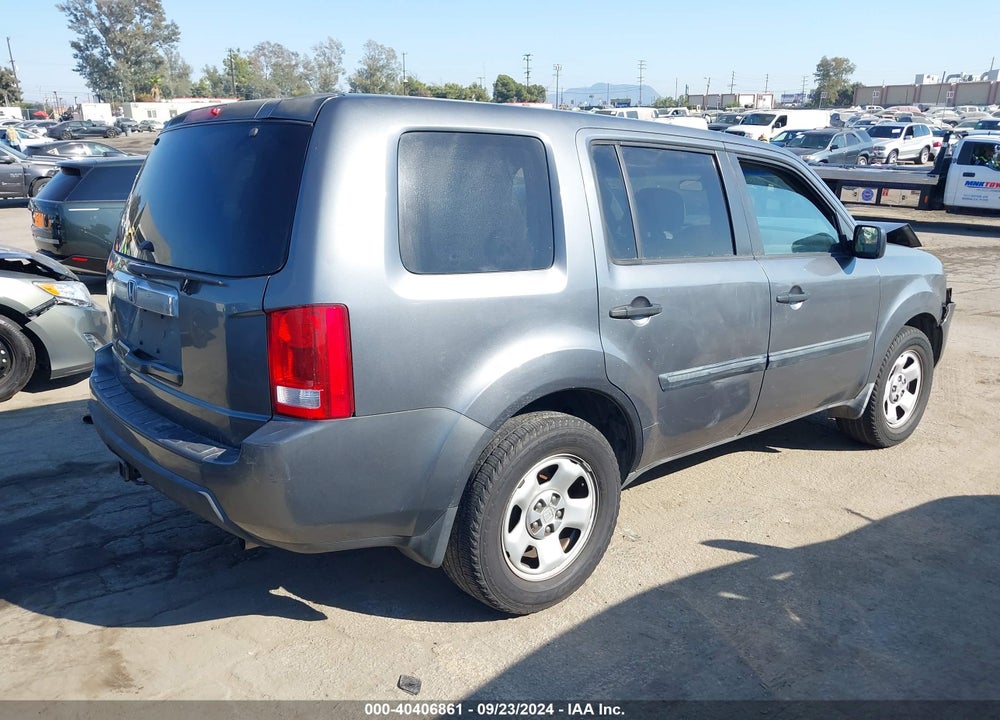 2011 HONDA PILOT LX VIN: 5FNYF3H27BB005063